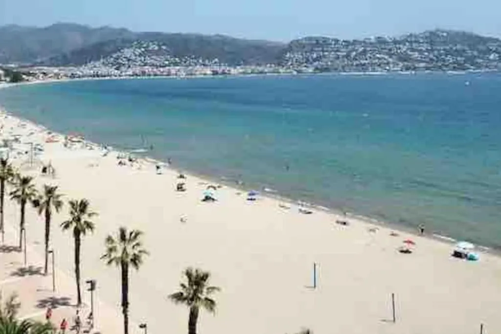Apartment Appartement 2 Chambres Avec 3 Piscines Et Parking Gratuit Roses