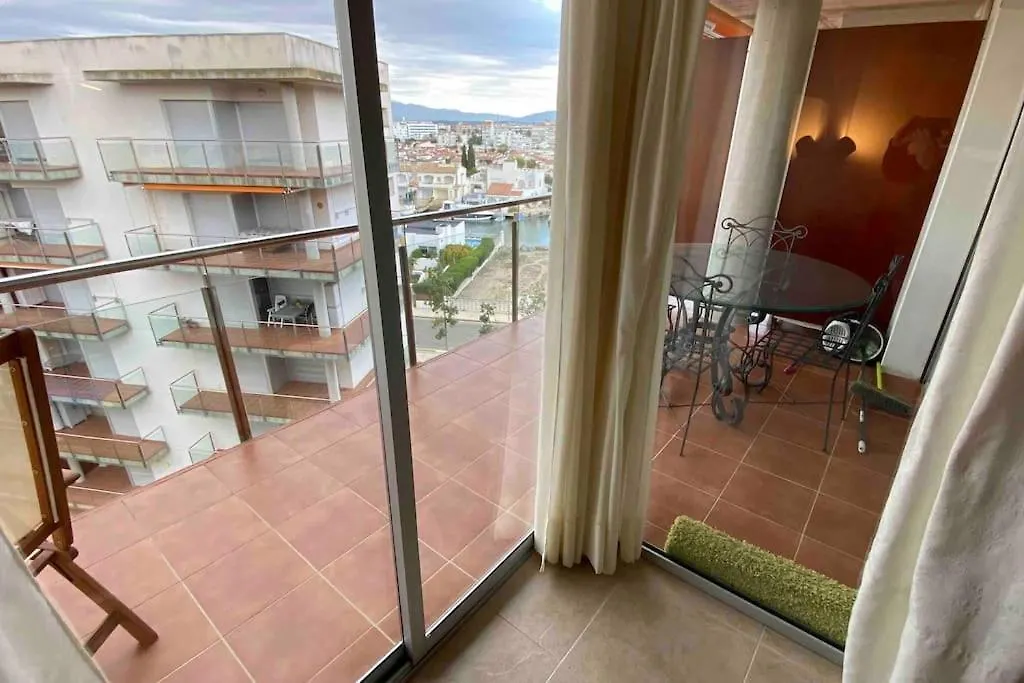 Appartement 2 Chambres Avec 3 Piscines Et Parking Gratuit Roses 0*,