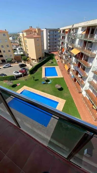 Appartement 2 Chambres Avec 3 Piscines Et Parking Gratuit Roses